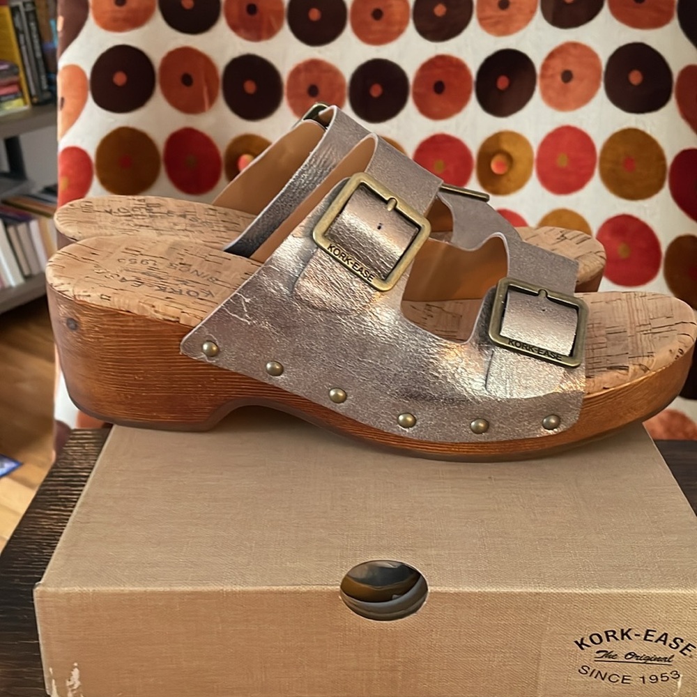 Kork-Ease saffron slide 10 M new in Box in soft Gold Metallic